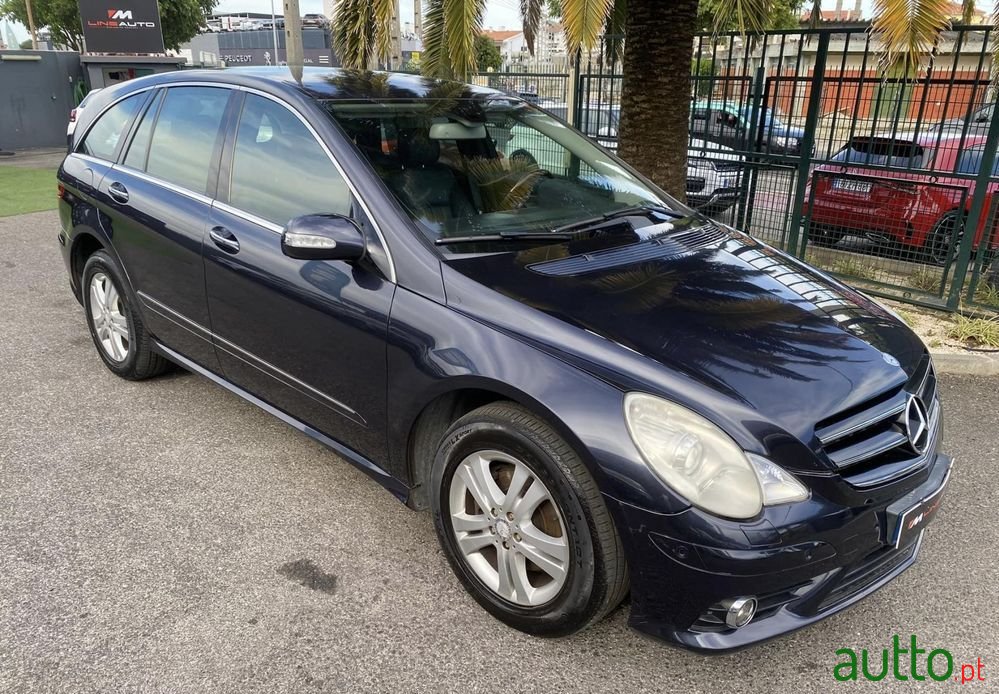 2010' Mercedes-Benz R 350 photo #6