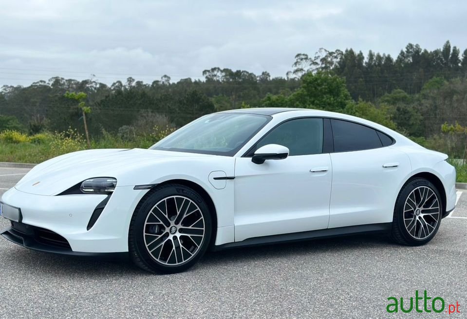 2021' Porsche Taycan photo #1