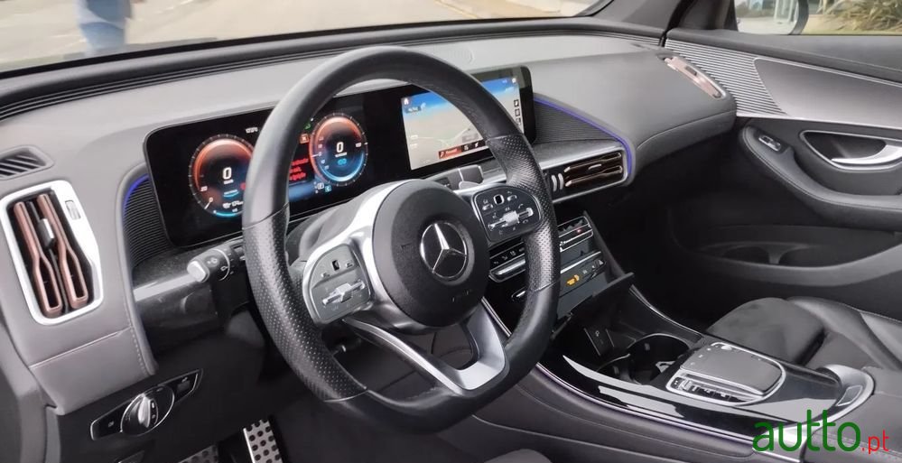 2021' Mercedes-Benz EQC 400 4Matic photo #4