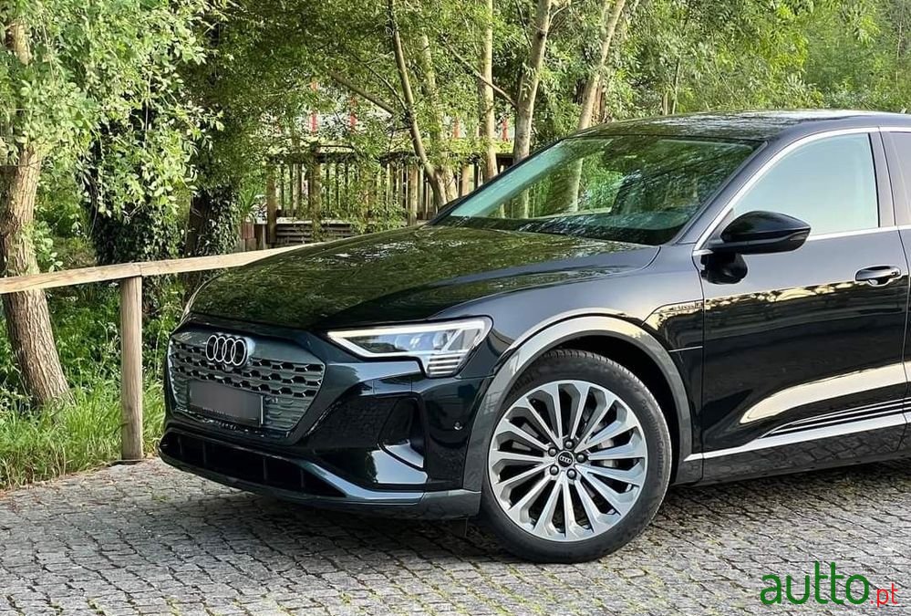 2024' Audi Q8 E-Tron Sportback photo #2