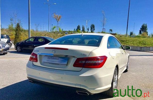 2010' Mercedes-Benz E-350 Cdi Coupé photo #2