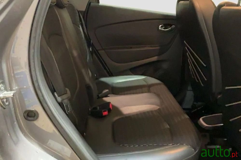 2016' Renault Captur photo #6