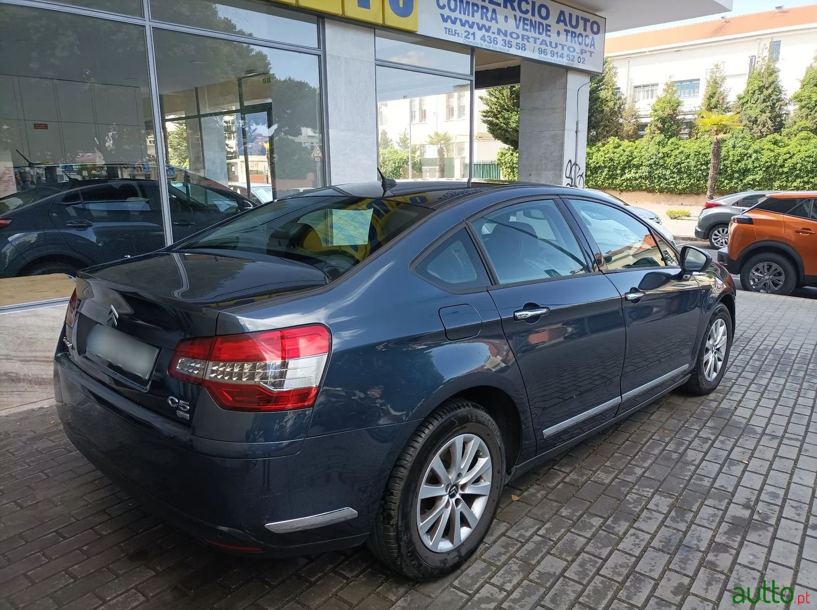 2011' Citroen C5 photo #3