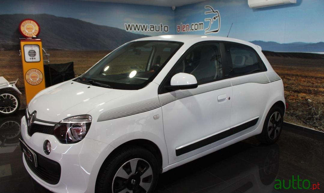 Renault Twingo Cabrio 2018 The Only Car You Need For Summer - c7kij3d