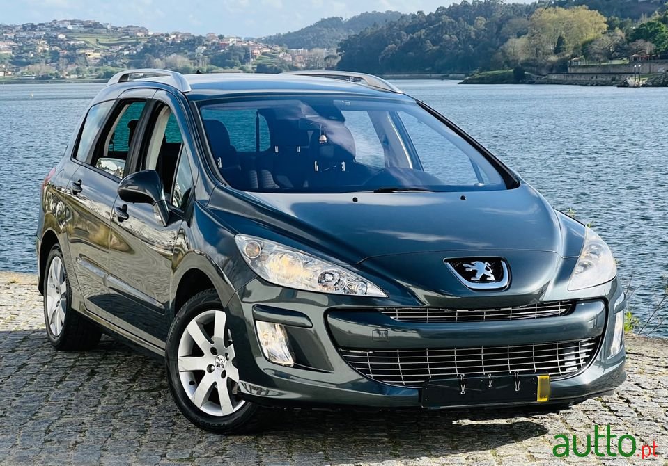 2009' Peugeot 308 Sw photo #2