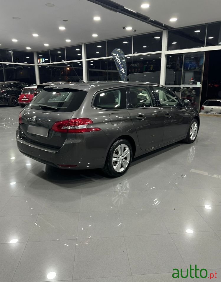 2018' Peugeot 308 Sw photo #4