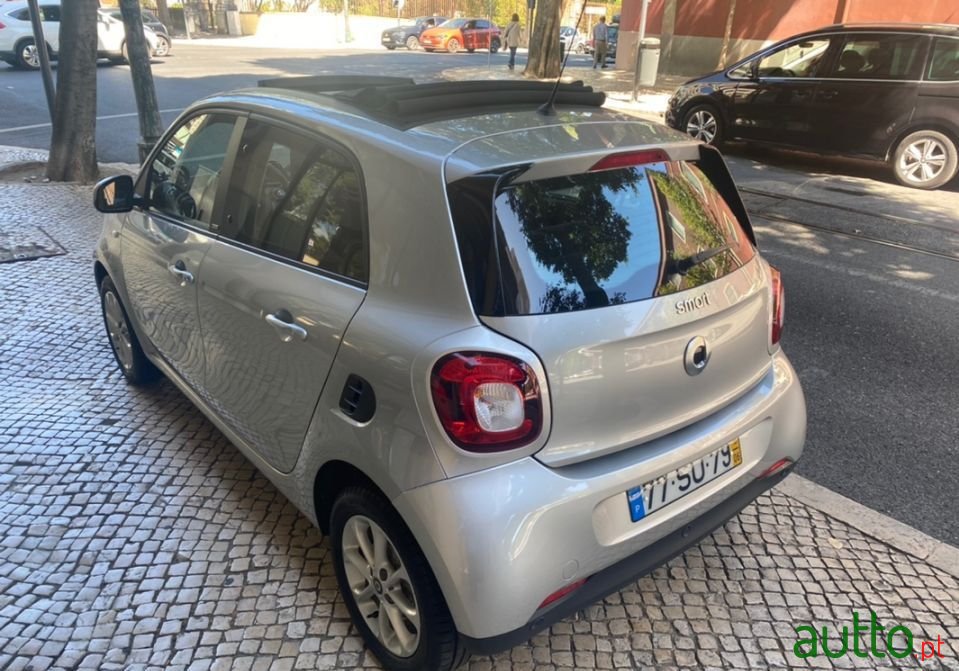 2016' Smart Forfour photo #3