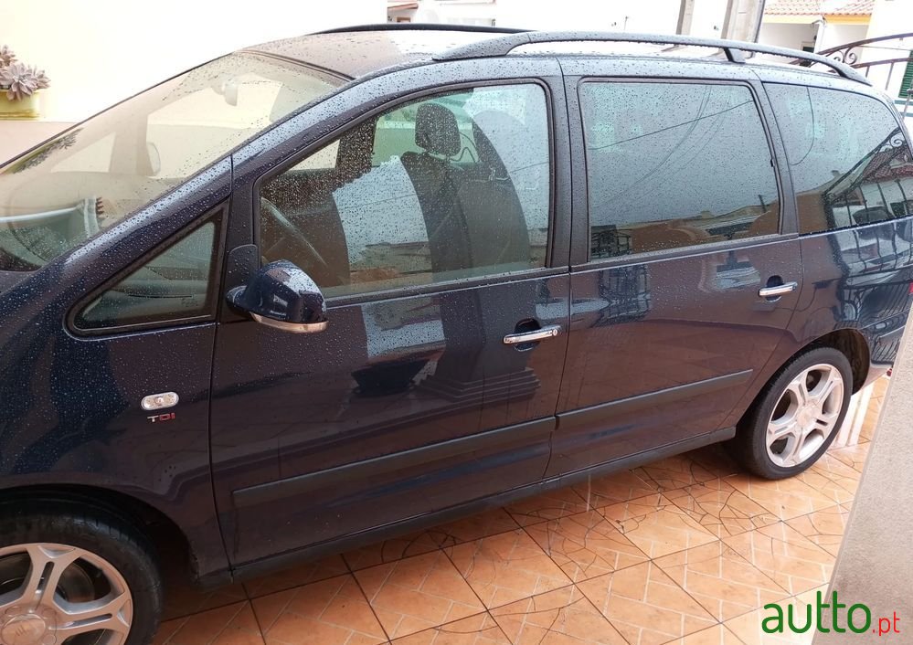 2006' SEAT Alhambra Sport photo #5