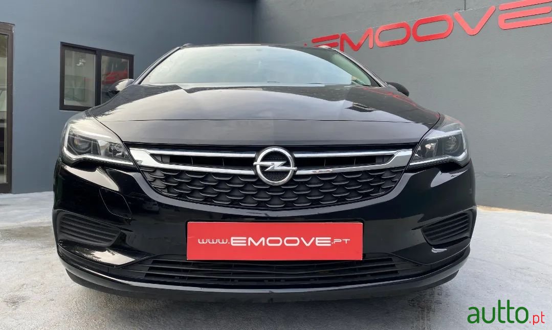 2017' Opel Astra Sports Tourer photo #1