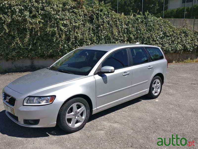 2008' Volvo V50 photo #1