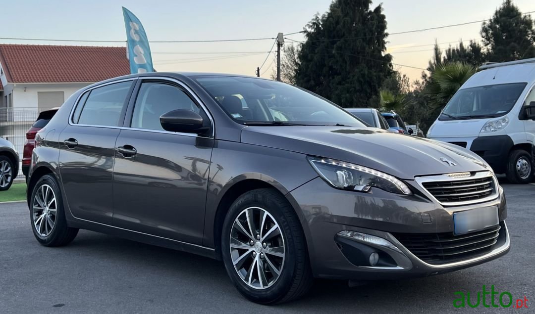 2014' Peugeot 308 photo #2