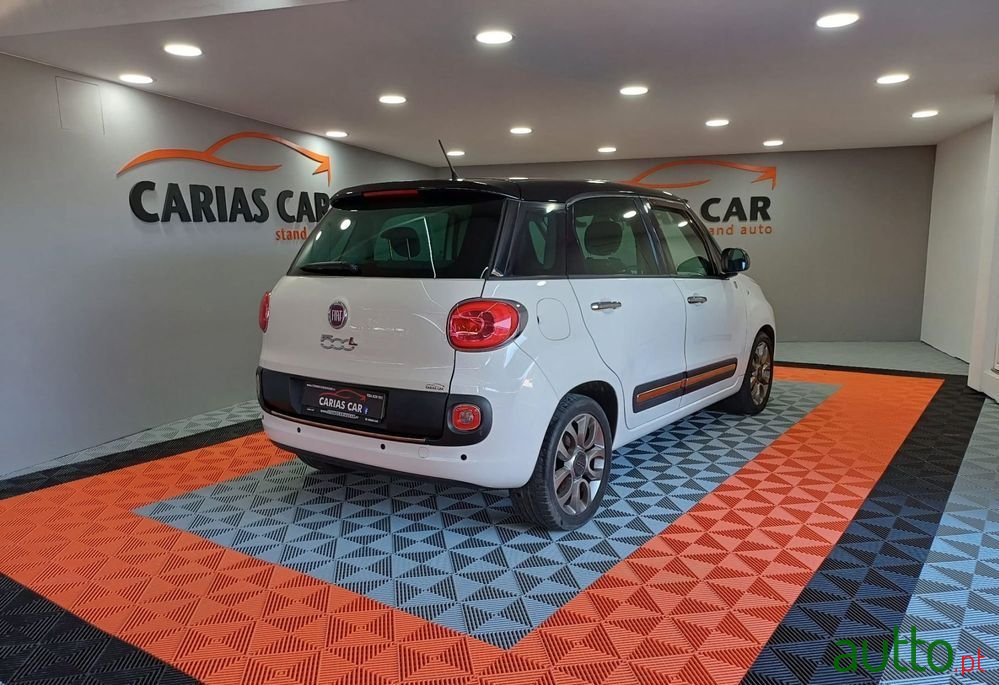 2013' Fiat 500L photo #3