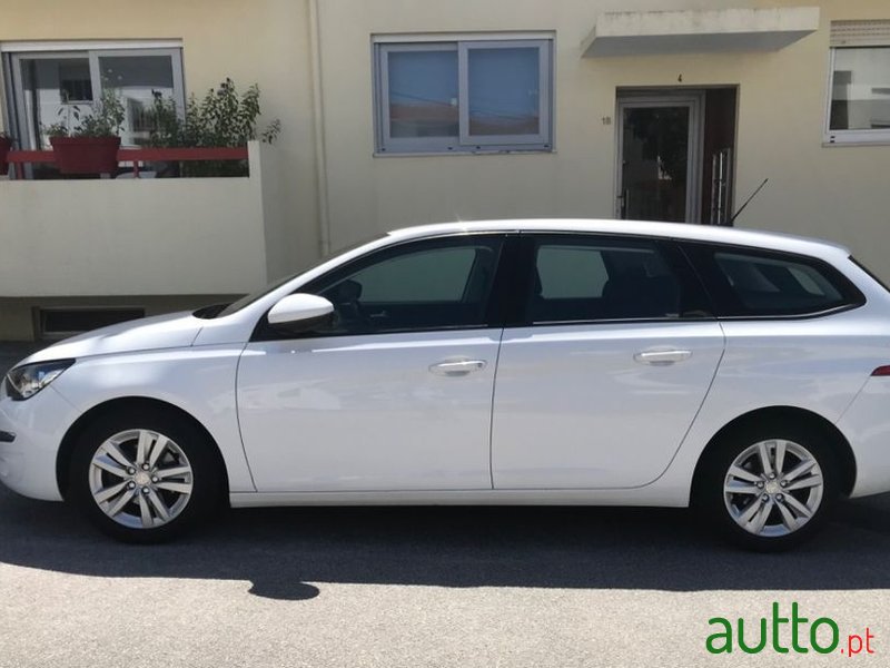 2015' Peugeot 308 Sw photo #4