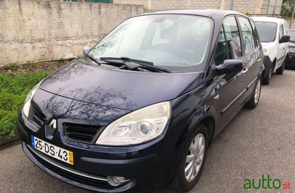 2007' Renault Scenic photo #2
