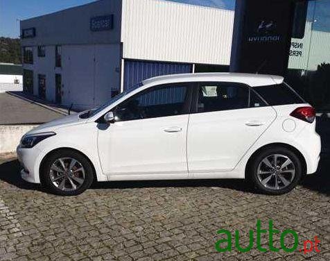 2016' Hyundai i20 photo #1