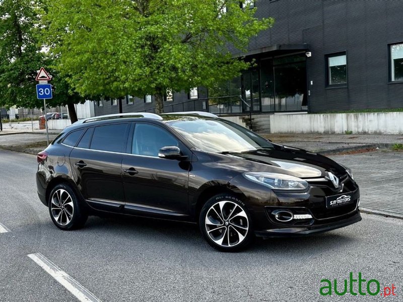 2014' Renault Megane Sport Tourer photo #2