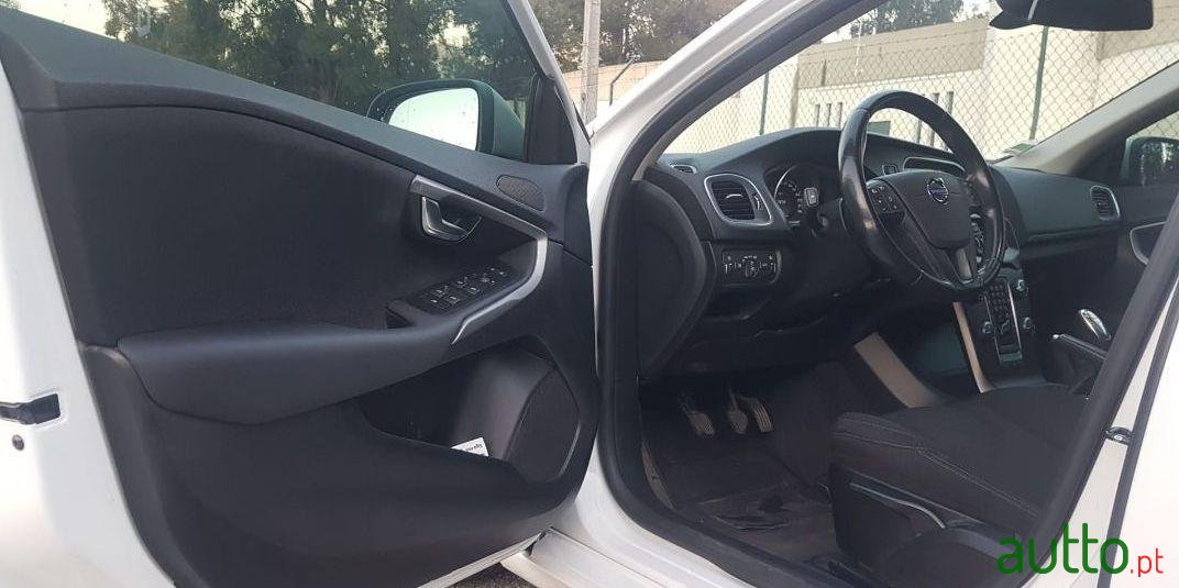 2012' Volvo V40 1.6 D2 photo #1