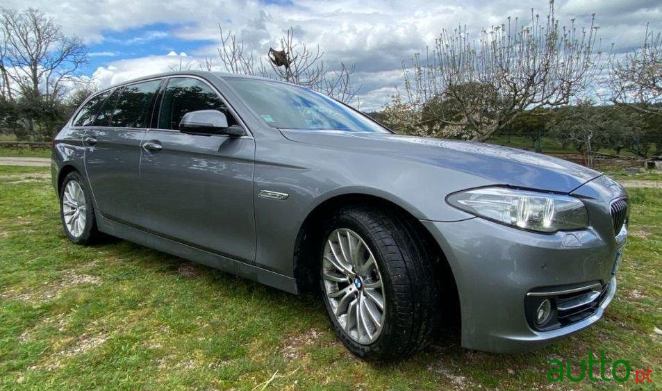 2014' BMW 520 D Line Luxury Auto photo #1