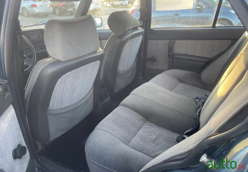 1991' Alfa Romeo 75 1.6 I.E. Trofeo photo #4