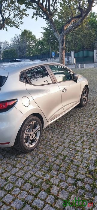 2019' Renault Clio photo #3