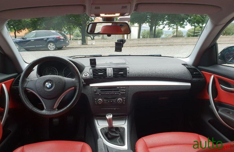 2008' BMW 120 Sport photo #2