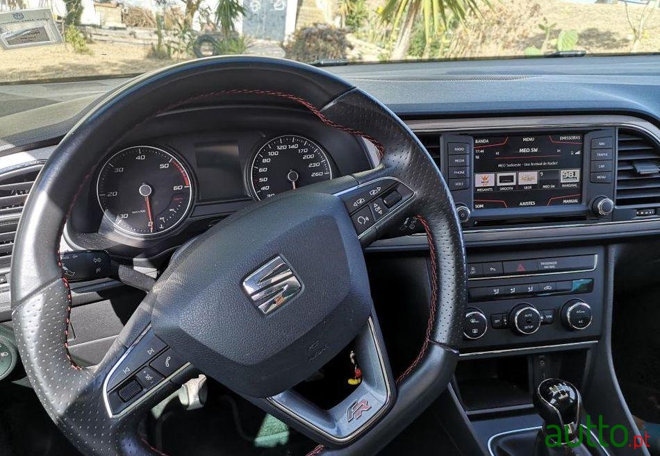 2015' SEAT Leon photo #5