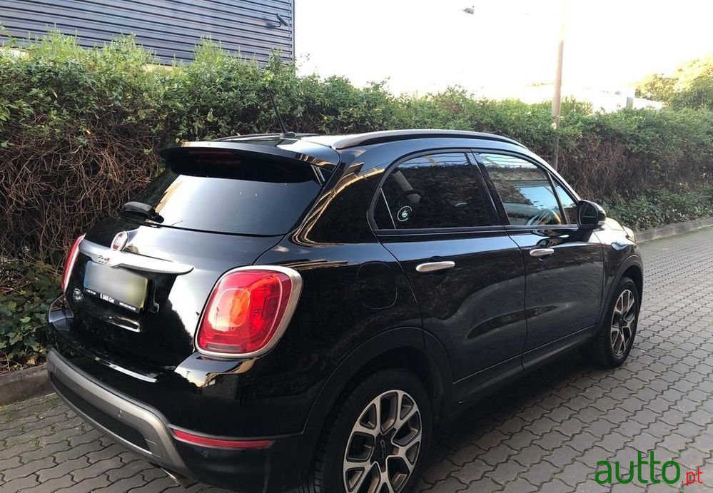 2016' Fiat 500X photo #2