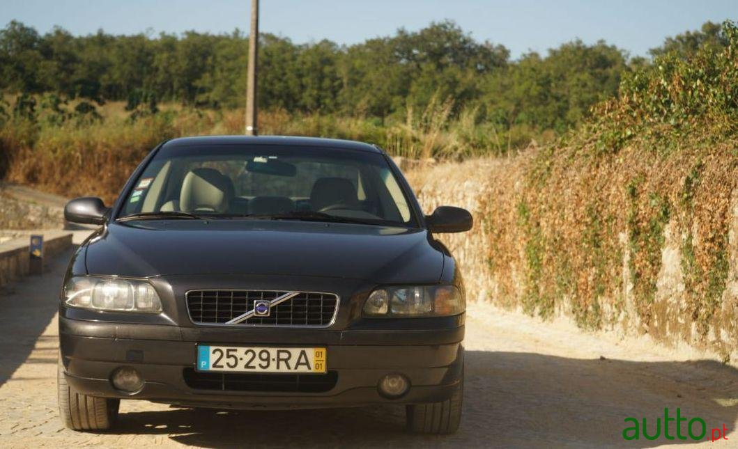 2001' Volvo S60 photo #1