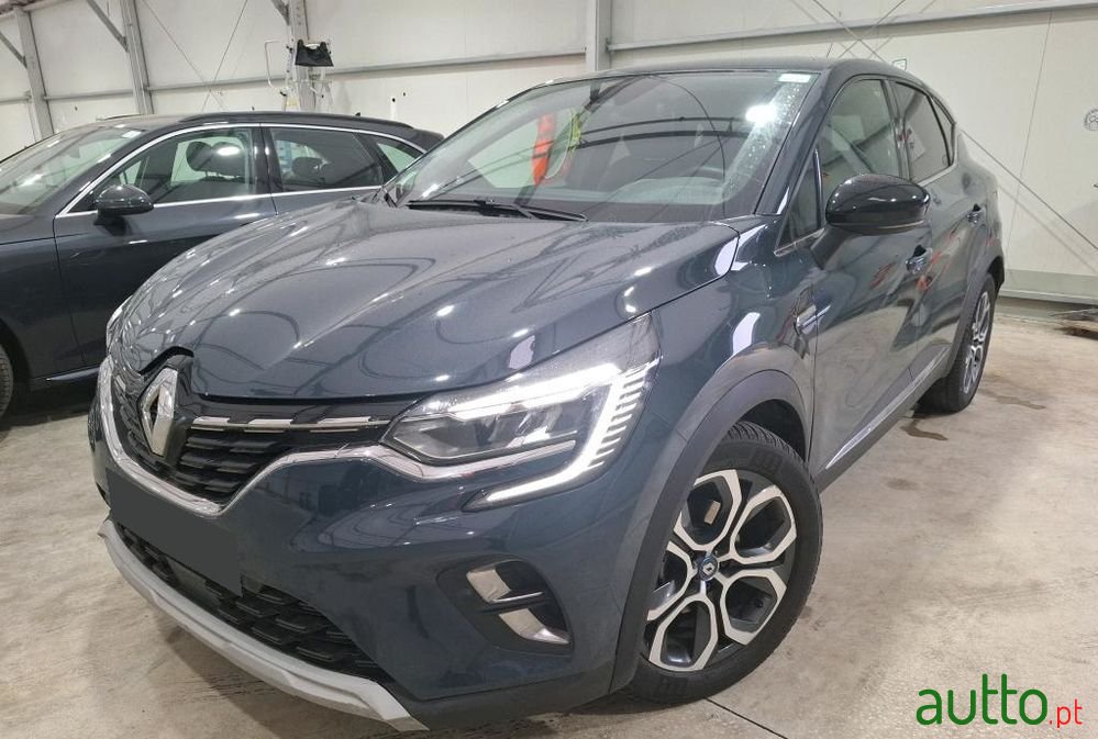 2021' Renault Captur photo #1