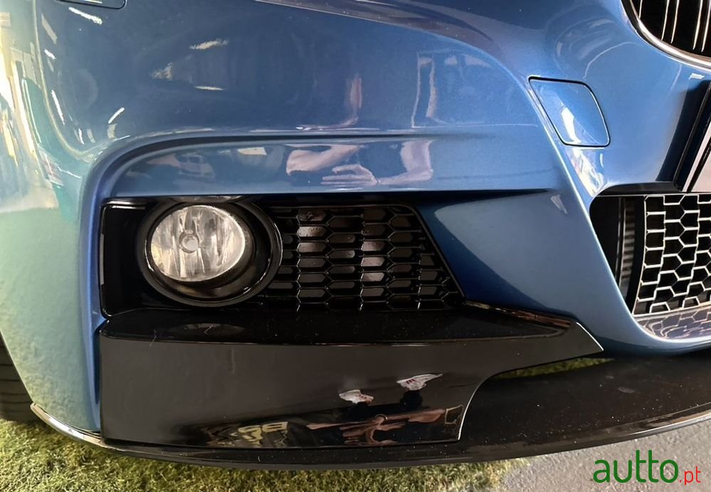 2013' BMW 320 D Touring Auto Pack M photo #6