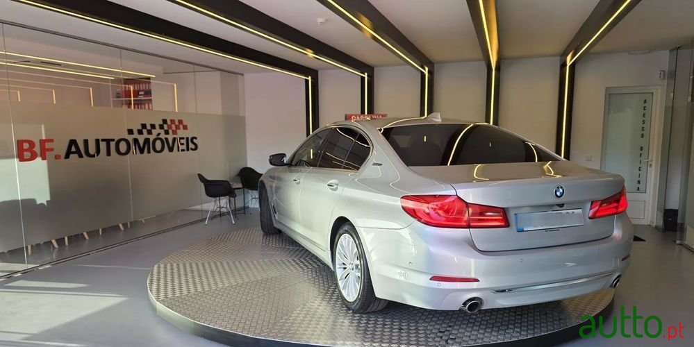 2017' BMW Série 5 photo #3