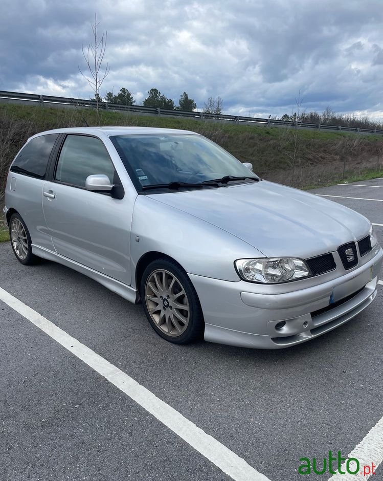 2001' SEAT Ibiza 1.9 Tdi Sport photo #2