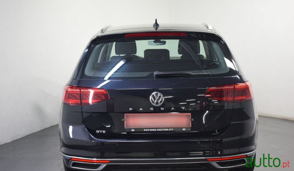 2020' Volkswagen Passat Variant photo #5