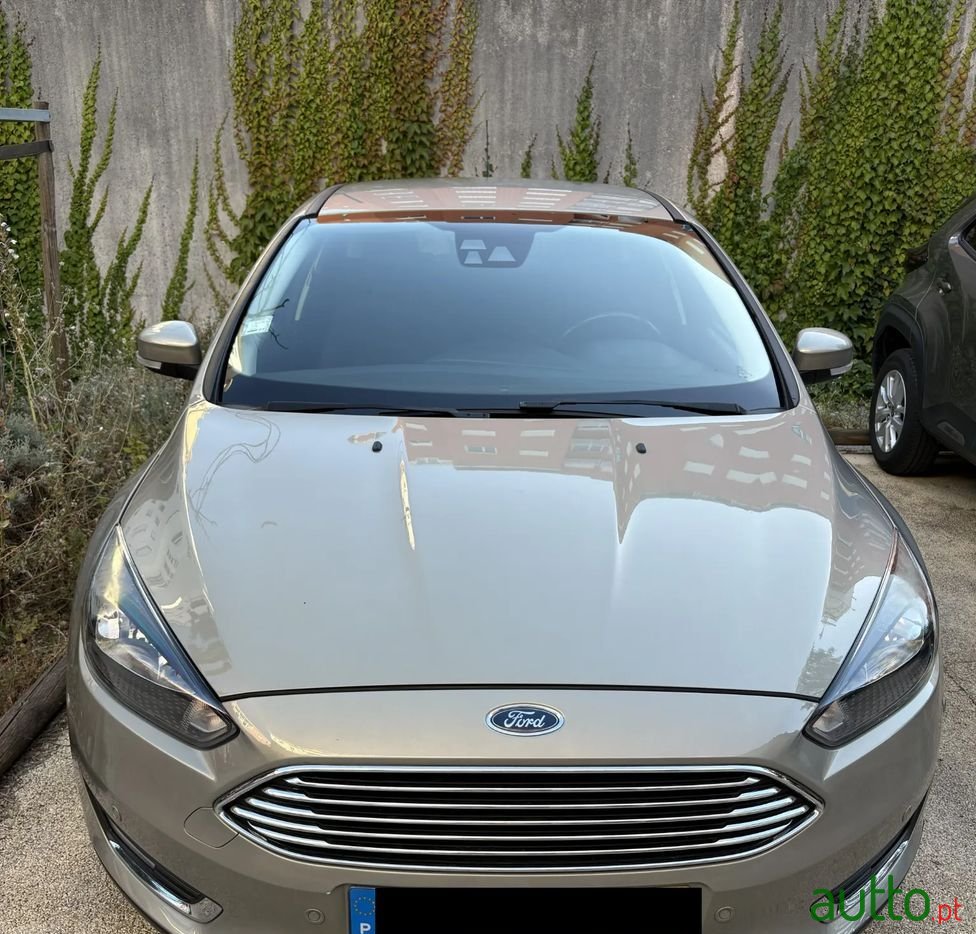 2015' Ford Focus photo #1