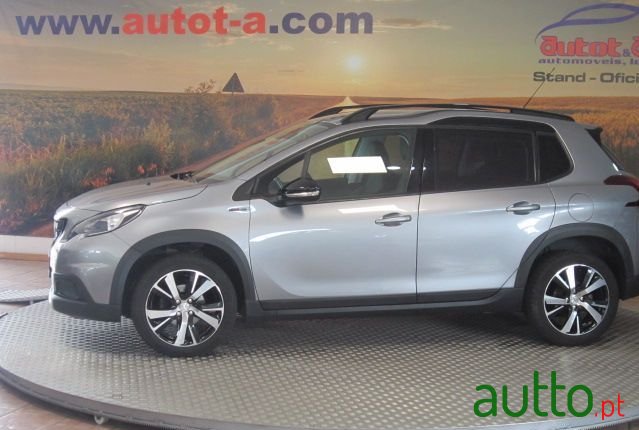 2017' Peugeot 2008 photo #2