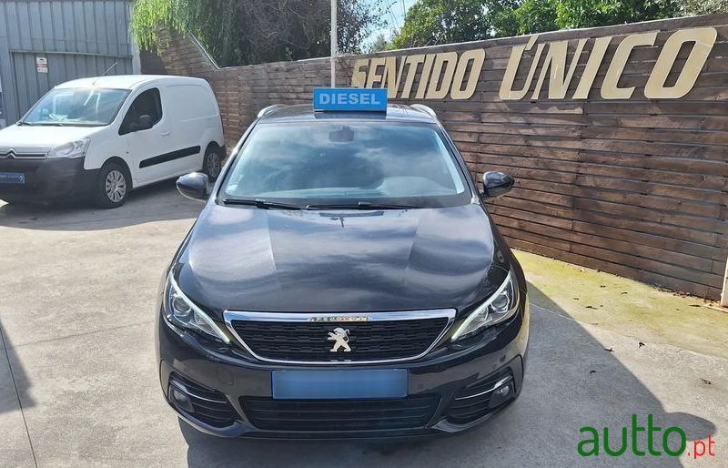 2019' Peugeot 308 Sw photo #1