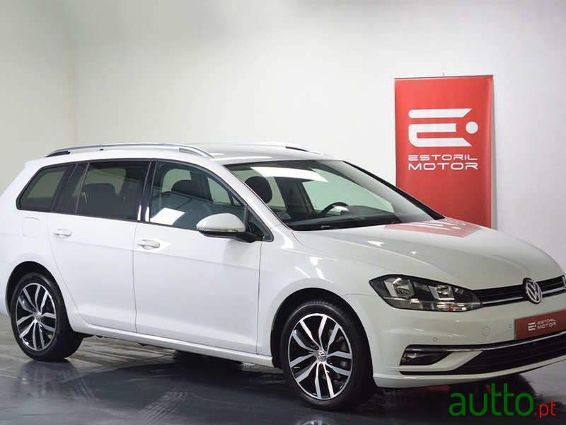 2019' Volkswagen Golf Variant photo #1