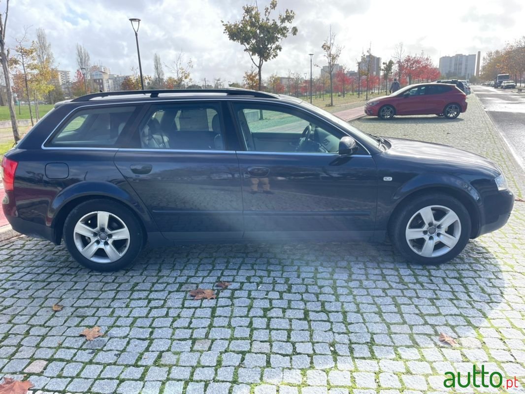 2003' Audi A4 Avant photo #3