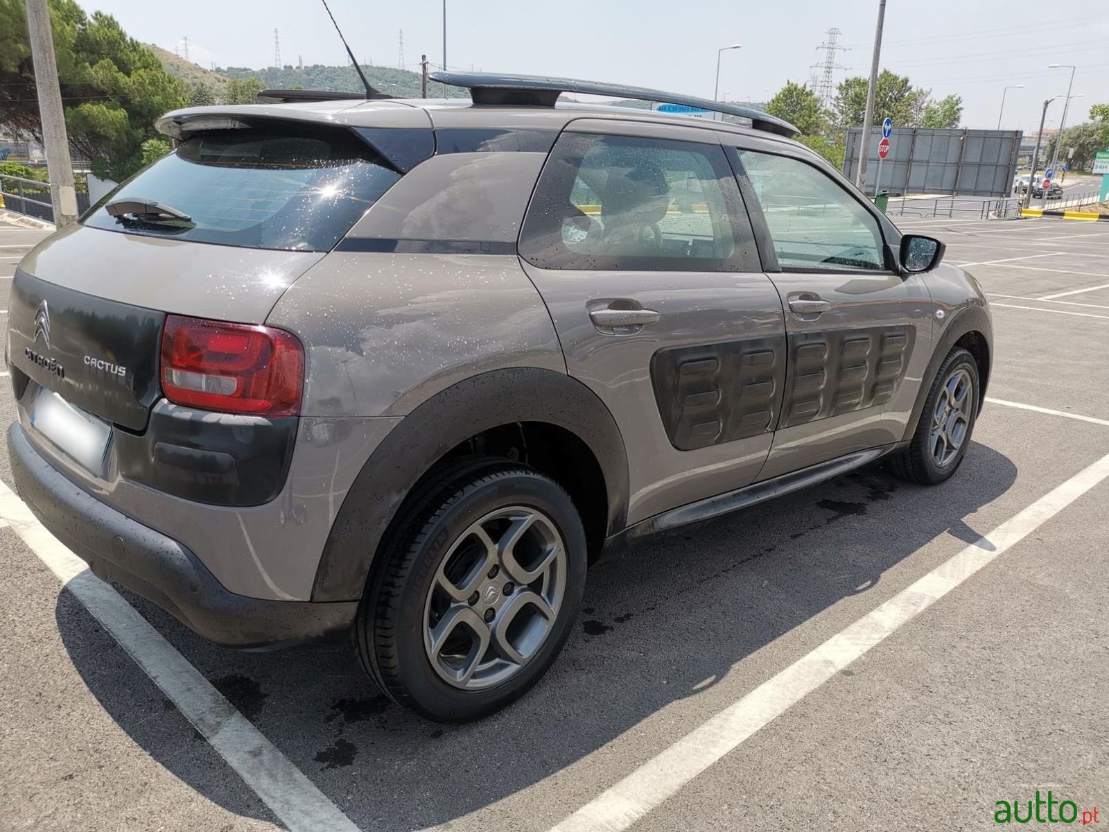 2017' Citroen C4 Cactus photo #3