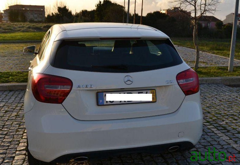 2013' Mercedes-Benz A-180 Cdi photo #4