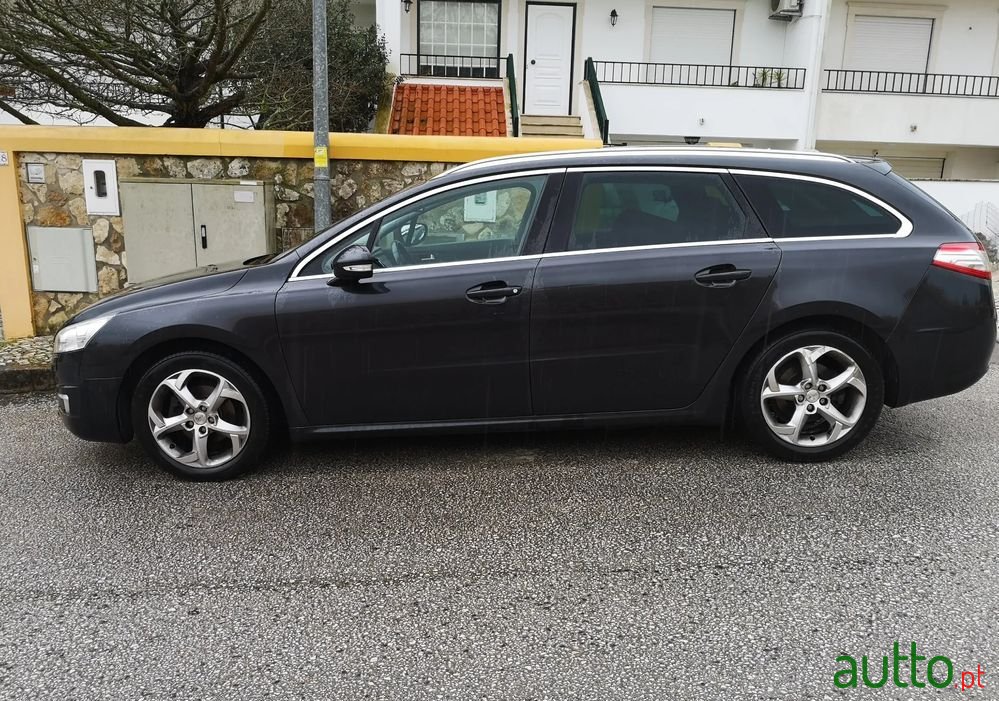2013' Peugeot 508 Sw photo #2