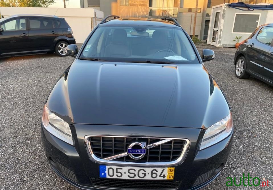 2009' Volvo V70 photo #2