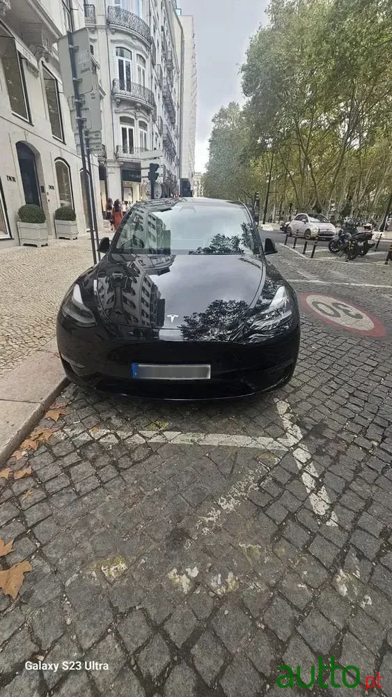 2024' Tesla Model Y photo #1