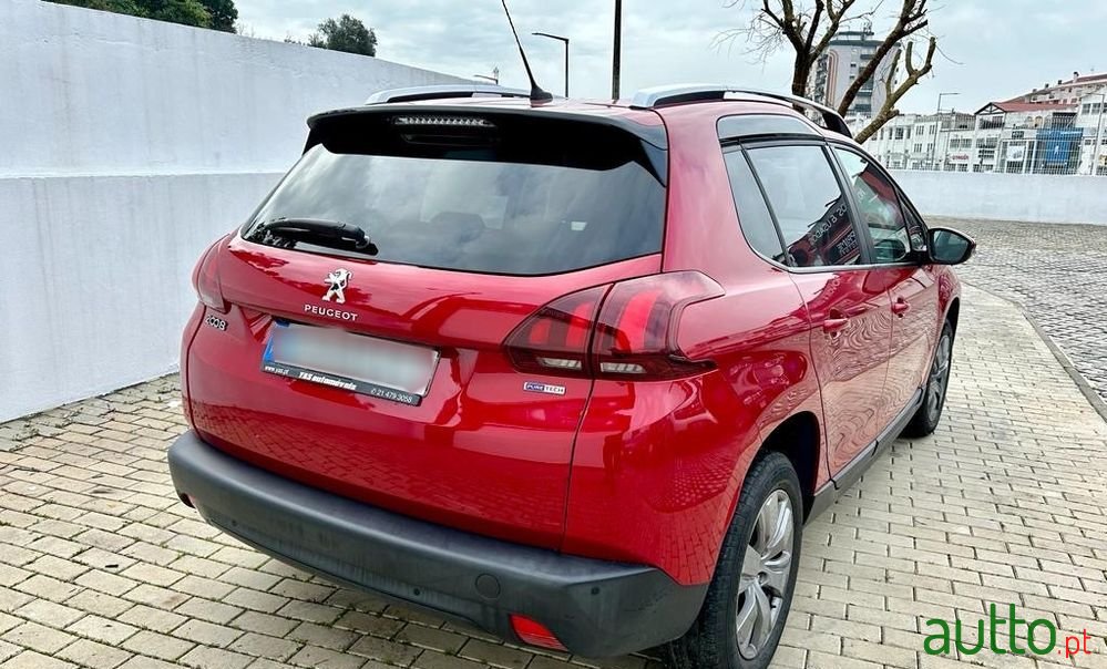 2017' Peugeot 2008 photo #3