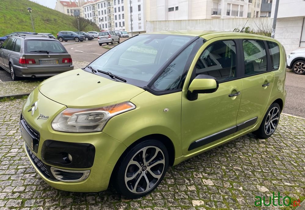2009' Citroen C3 Picasso photo #1