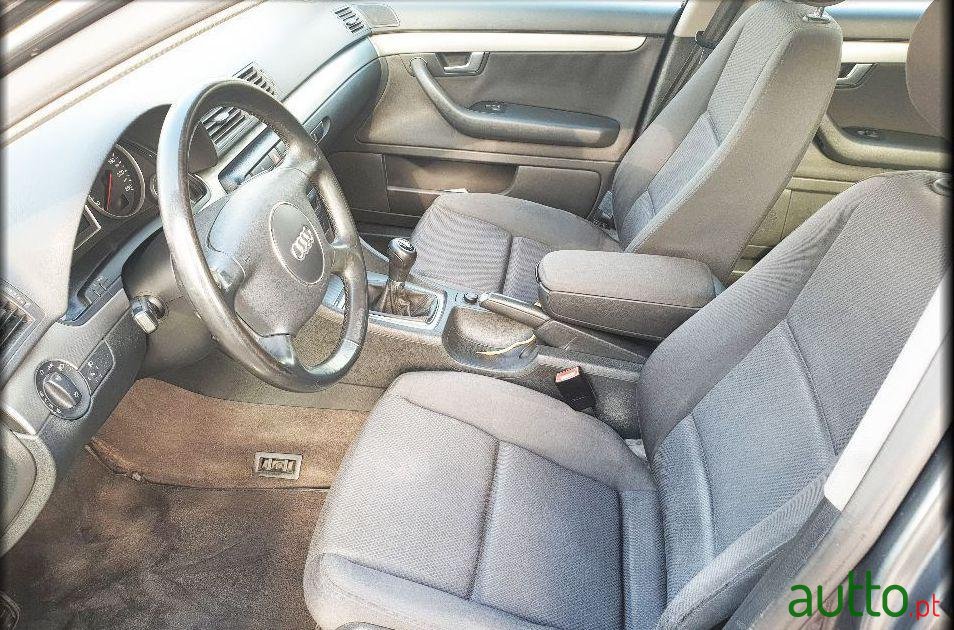 2004' Audi A4 Avant photo #5