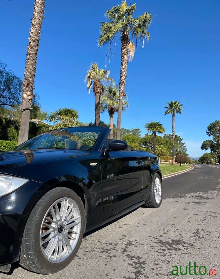 2009' BMW 118 I Edition Sport photo #2