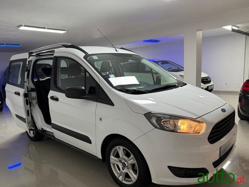 2016' Ford Tourneo Courier photo #2