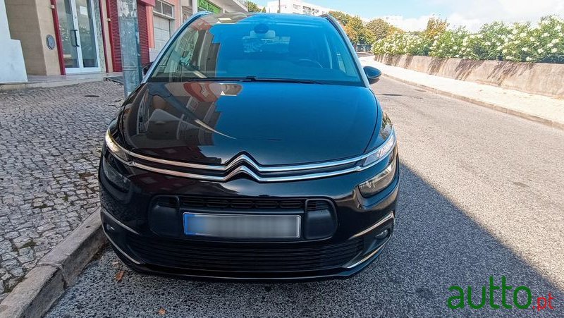 2020' Citroen Grand C4 SpaceTourer photo #4