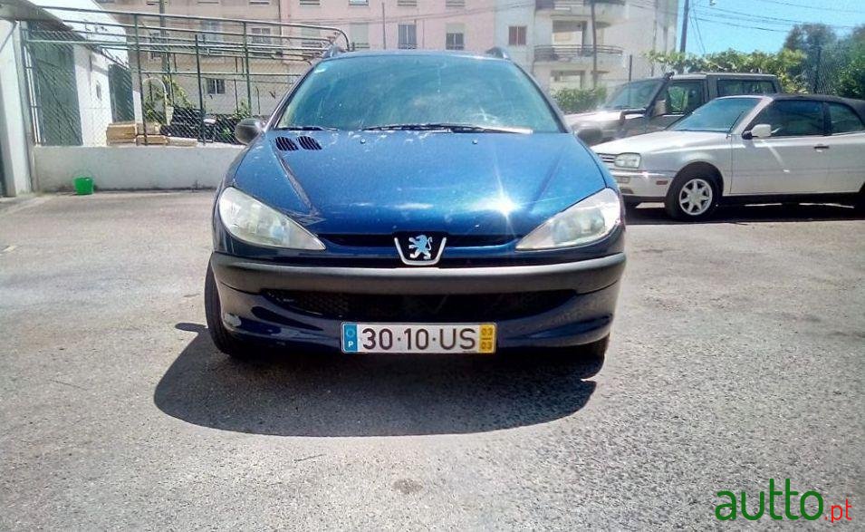 2003' Peugeot 206 Sw photo #1